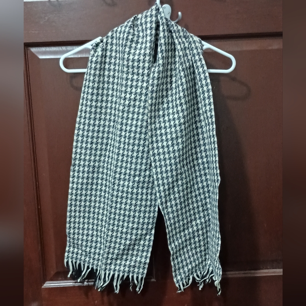Pendleton Black and White Scarf Accessories